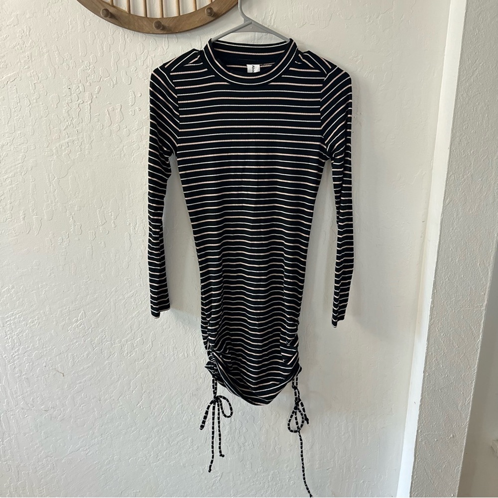 Abound Nordstrom Ribbed Long Sleeve Casual Dress XS Ruched Side - Picture 5 of 5